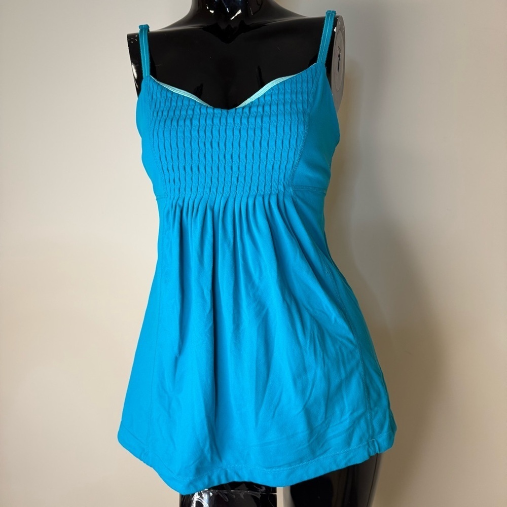 Lululemon Aqua Blue Smocked Babydoll Tank Built in Bra – Size 8